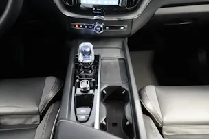 VOLVO XC60 2.0 B5 MH Ultra Black Edition AWD