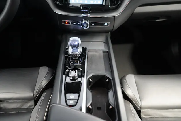 VOLVO XC60 2.0 B5 MH Ultra Black Edition AWD