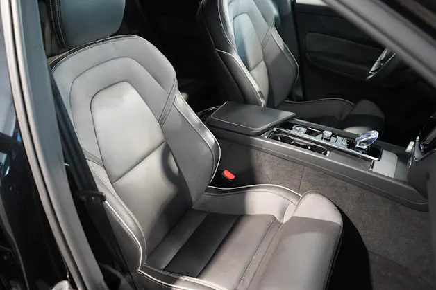VOLVO XC60 2.0 B5 MH Ultra Black Edition AWD