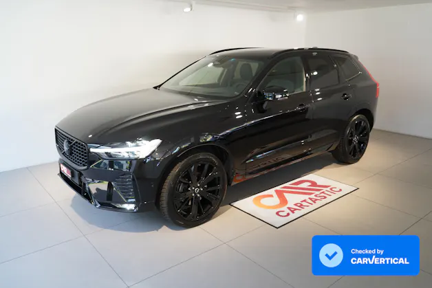 VOLVO XC60 2.0 B5 MH Ultra Black Edition AWD