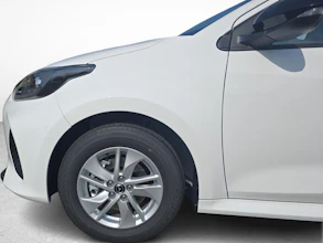https://vehicle.imgix.net/4469996/e46c9201-1c1d-434a-b60d-df443e759cef.jpg