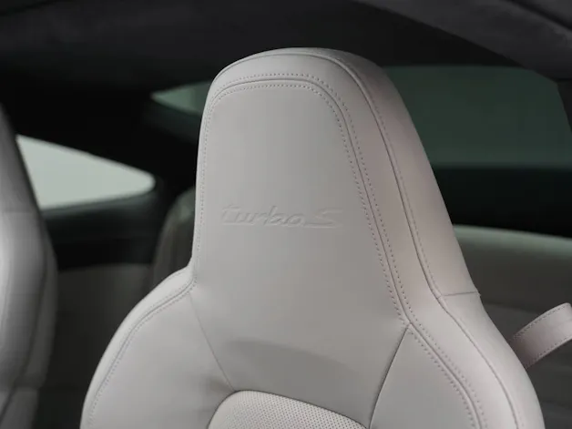 PORSCHE 911 Turbo S