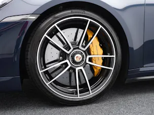 PORSCHE 911 Turbo S