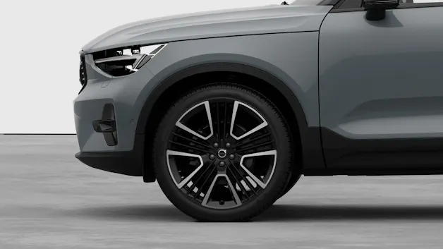 VOLVO XC40 2.0 B4 MH Black Edition