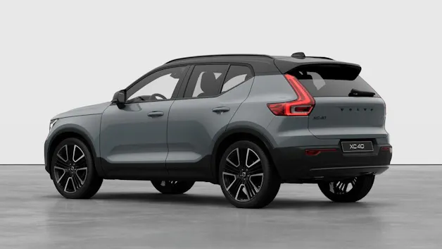 VOLVO XC40 2.0 B4 MH Black Edition