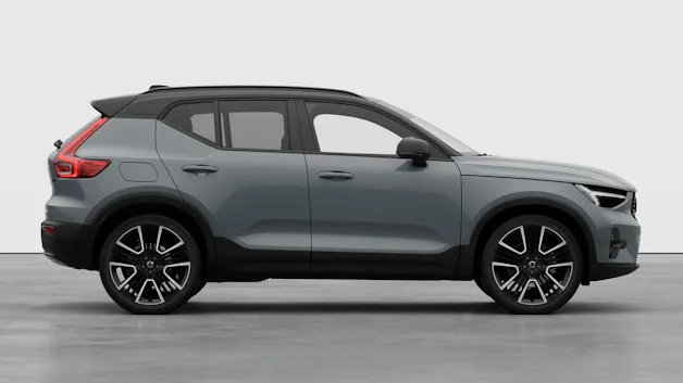 VOLVO XC40 2.0 B4 MH Black Edition