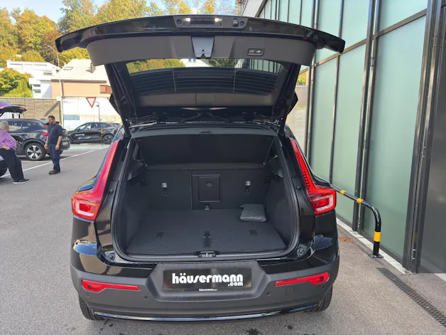 VOLVO EX40 Twin Black Edition AWD