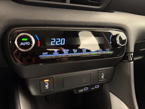 https://vehicle.imgix.net/4470077/ce1180ca-f8fd-4bde-aefc-8fabab7854d2.jpg