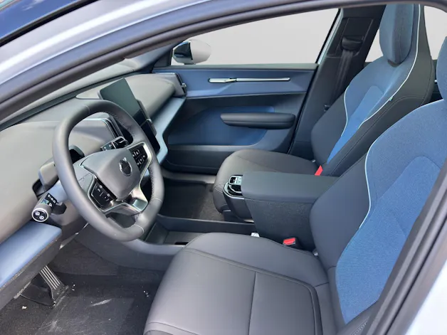 VOLVO EX30 P8 Ultra AWD