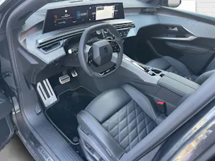 PEUGEOT 3008 e-GT AWD
