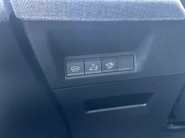 PEUGEOT 3008 e-GT AWD