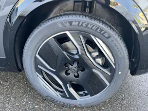 PEUGEOT 3008 e-GT AWD