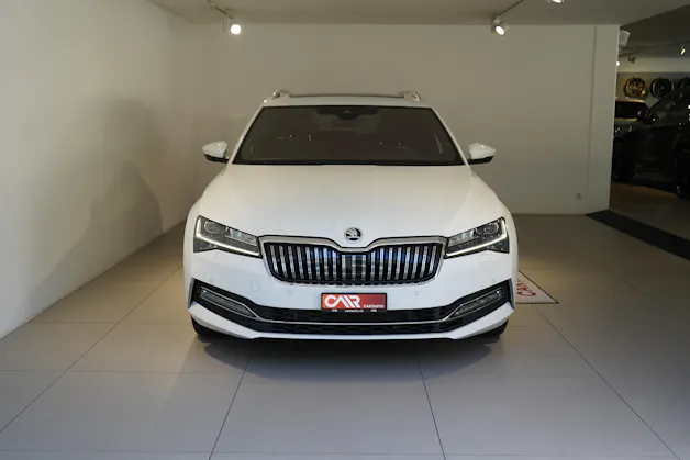 SKODA Superb Combi 2.0 TSI L & K 4x4 DSG