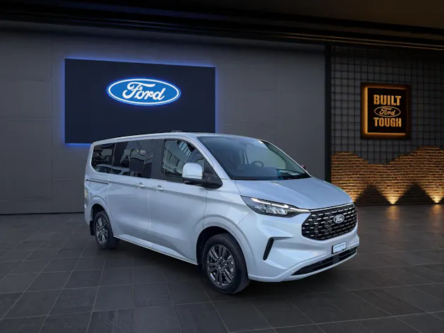 FORD Tourneo Custom Bus 320 L1 2.0 EcoBlue 136 PS Titanium AUTOMAT
