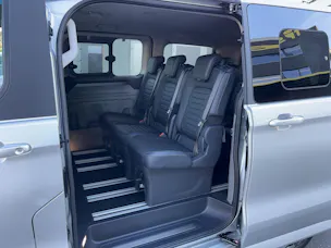 FORD Tourneo Custom Bus 320 L1 2.0 EcoBlue 136 PS Titanium AUTOMAT