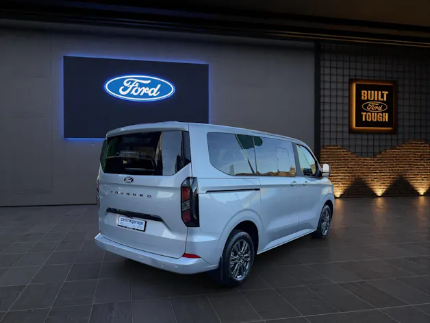 FORD Tourneo Custom Bus 320 L1 2.0 EcoBlue 136 PS Titanium AUTOMAT