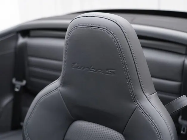PORSCHE 911 Turbo S Cabriolet
