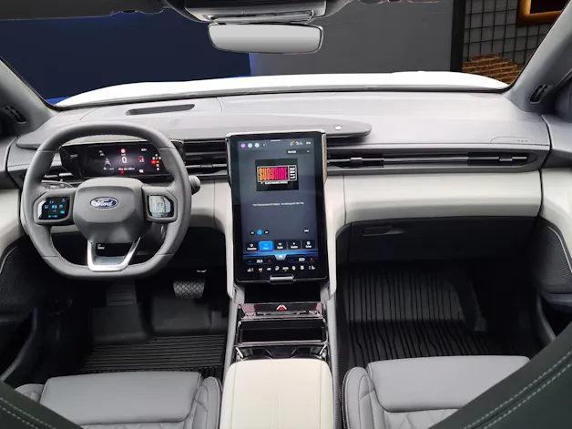 FORD Explorer Extended Range (79 kWh) Premium 4x4 AUTOMAT