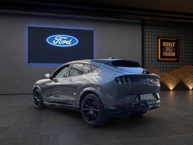 FORD Mustang Mach-E Extended Range 99 kWh 601 PS GT 4x4 AUTOMAT