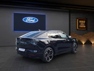 FORD Capri Extended Range (79 kWh) Premium AWD 4x4 AUTOMAT