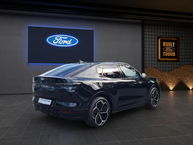 FORD Capri Extended Range (79 kWh) Premium AWD 4x4 AUTOMAT