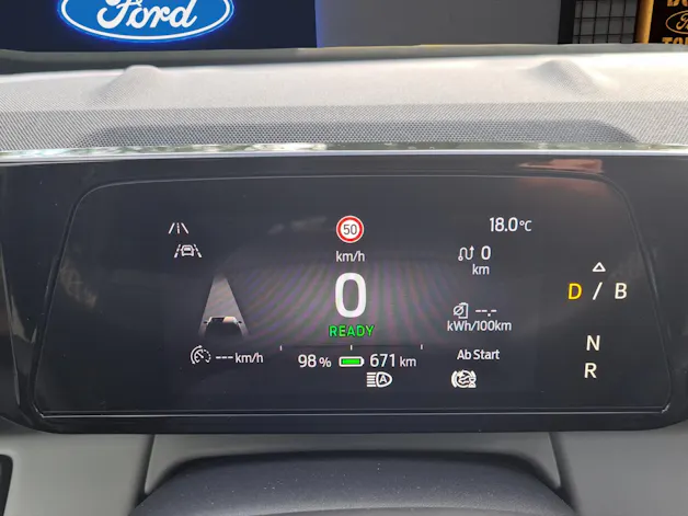FORD Capri Extended Range (79 kWh) Premium AWD 4x4 AUTOMAT
