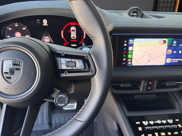 PORSCHE Macan Turbo
