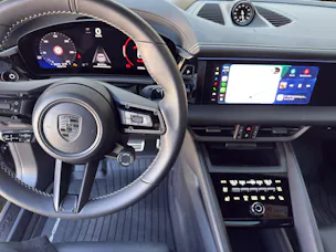 PORSCHE Macan Turbo