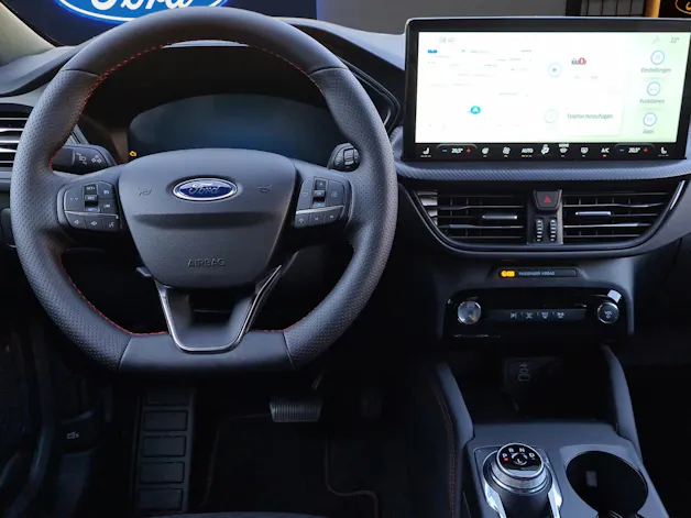 FORD Kuga 2.5i FHEV FULL-HYBRID 183 PS ST-Line 4x4 AUTOMAT