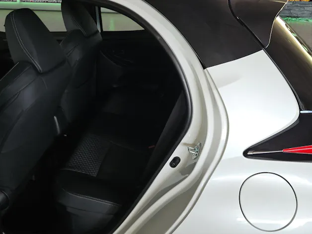 Toyota Yaris 1.5 VVT-i HSD Premium