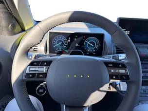 HYUNDAI Inster 49 kWh Electric Vertex Cross