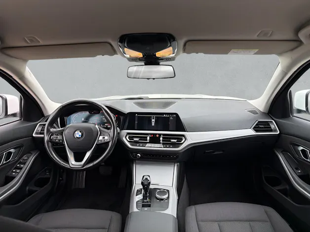 BMW 320d Touring Advantage xDrive G21 AHK