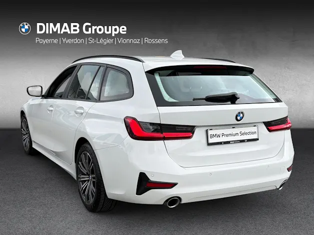 BMW 320d Touring Advantage xDrive G21 AHK