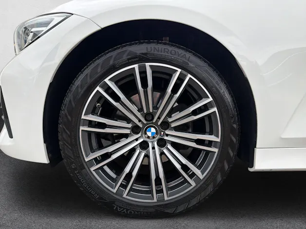 BMW 320d Touring Advantage xDrive G21 AHK