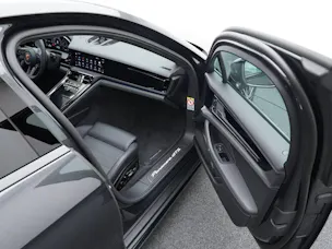 PORSCHE Panamera GTS