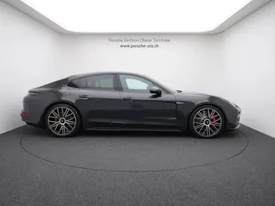 PORSCHE Panamera GTS