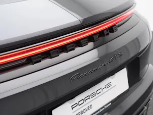 PORSCHE Panamera GTS