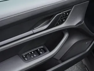 PORSCHE Taycan 4 Cross Turismo
