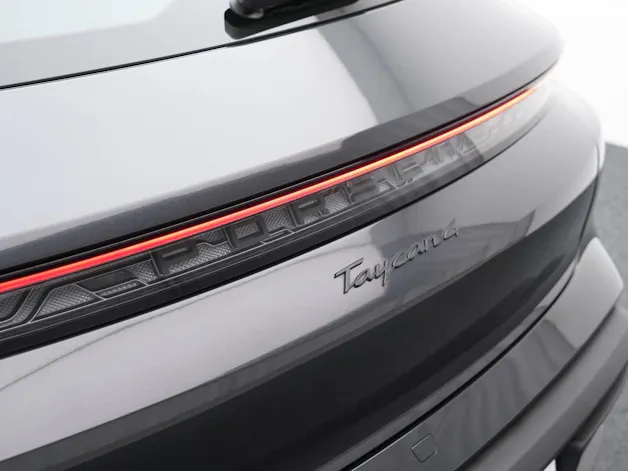 PORSCHE Taycan 4 Cross Turismo