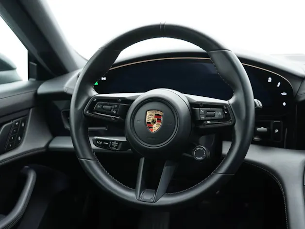 PORSCHE Taycan 4 Cross Turismo