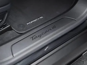 PORSCHE Taycan 4 Cross Turismo
