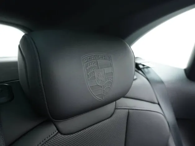 PORSCHE Taycan 4 Cross Turismo