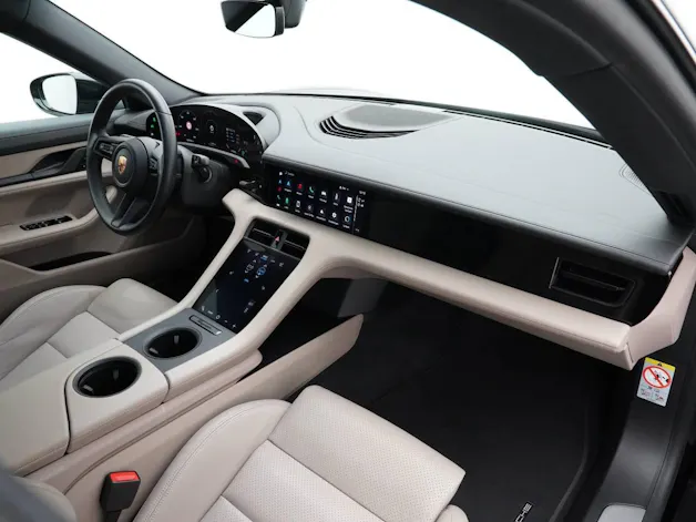 PORSCHE Taycan 4S