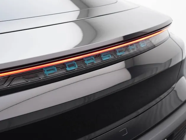 PORSCHE Taycan 4S