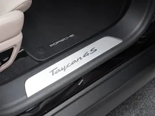 PORSCHE Taycan 4S