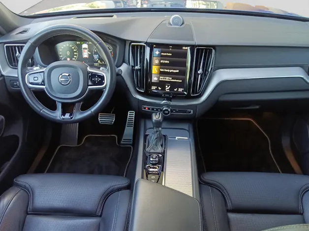 VOLVO XC60 2.0 T6 R-Design AWD