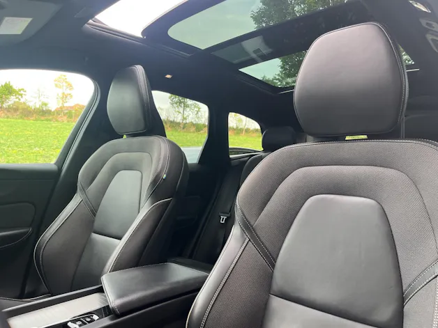 VOLVO XC60 2.0 T6 TE R-Design eAWD