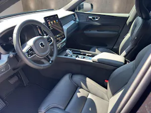 VOLVO XC60 2.0 B5 MH Black Edition AWD Ultra