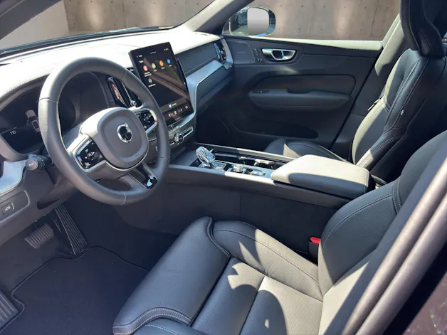 VOLVO XC60 2.0 B5 MH Black Edition AWD Ultra