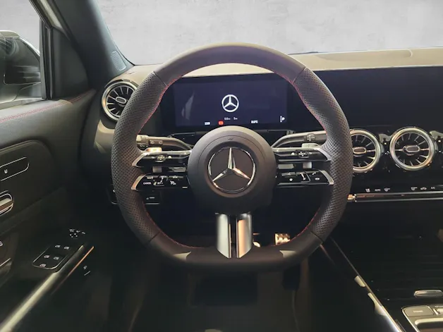 MERCEDES-BENZ GLA 200 Night Star H247